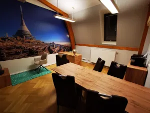 Pronájem kanceláře, Liberec, nám. Soukenné, 20 m2