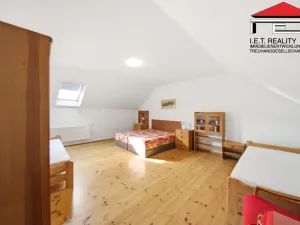 Prodej ubytování, Rynholec, nám. 1. máje, 561 m2