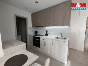 Pronájem bytu 2+kk, Louny, U Stadionu, 42 m2