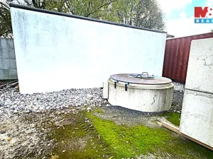 Pronájem komerčního pozemku, Tymákov, 700 m2