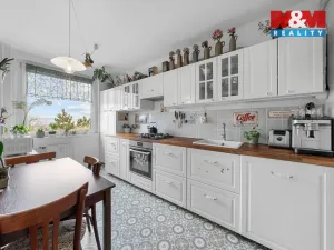 Prodej bytu 4+1, Chlumec, Vyklická, 98 m2