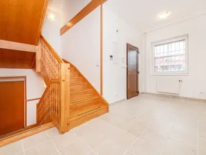 Pronájem rodinného domu, Praha - Nebušice, K Vizerce, 300 m2