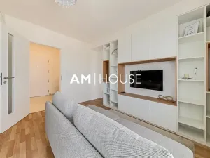 Pronájem bytu 2+kk, Praha - Strašnice, Zvěřinova, 50 m2