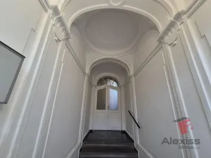 Pronájem atypického bytu, Praha - Nusle, Sinkulova, 85 m2