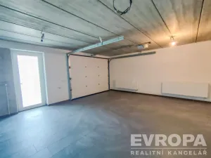 Pronájem rodinného domu, Červené Pečky, Hrabáňova, 210 m2