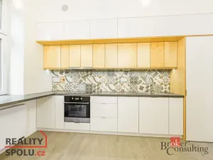 Pronájem bytu 2+1, Liberec - Liberec I-Staré Město, Sokolská, 74 m2