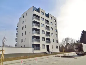 Pronájem bytu 1+kk, Praha - Uhříněves, Oty Bubeníčka, 31 m2