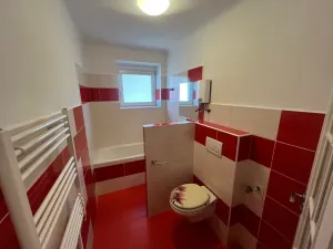 Pronájem bytu 2+1, Praha - Podolí, Jeremenkova, 49 m2