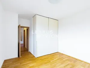 Pronájem bytu 2+kk, Praha - Letňany, Tupolevova, 56 m2