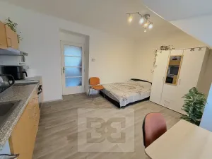Pronájem bytu 2+kk, Praha - Strašnice, V úžlabině, 40 m2