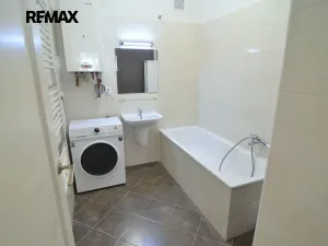 Pronájem bytu 2+1, Praha - Libeň, Pivovarnická, 78 m2