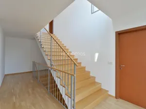 Pronájem rodinného domu, Praha - Nebušice, 360 m2