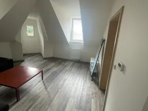 Pronájem bytu 2+1, Karlovy Vary, Moskevská, 60 m2