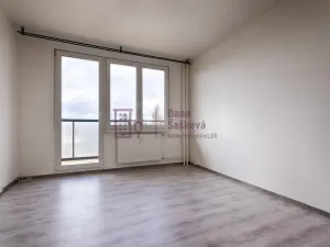 Pronájem bytu 2+kk, Jindřichův Hradec - Jindřichův Hradec III, sídliště Vajgar, 45 m2