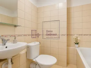 Pronájem bytu 1+kk, Jindřichův Hradec - Jindřichův Hradec III, sídliště Vajgar, 16 m2