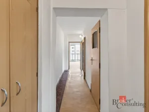 Prodej bytu 3+1, Plzeň - Doubravka, Družby, 63 m2