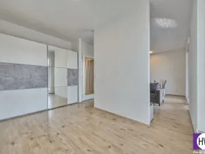 Pronájem bytu 1+kk, Praha, Jurkovičova, 47 m2