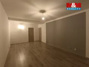 Pronájem bytu 2+1, Ostrava - Poruba, Francouzská, 52 m2