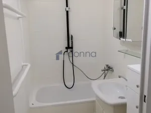 Pronájem bytu 2+kk, Praha, Bazovského, 45 m2