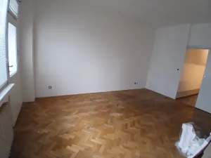 Pronájem bytu 1+kk, Praha - Vinohrady, Vinohradská, 33 m2
