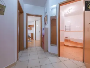 Pronájem bytu 2+kk, Praha - Modřany, Semická, 53 m2