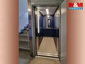 Pronájem bytu 2+1, Karlovy Vary - Stará Role, Fibichova, 54 m2