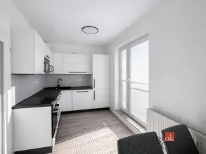 Pronájem bytu 2+kk, Pardubice - Ohrazenice, U Sportovní školy, 49 m2