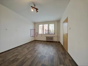 Pronájem bytu 2+1, Jindřichův Hradec - Jindřichův Hradec III, sídliště Vajgar, 59 m2