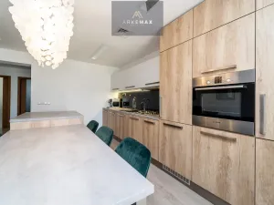 Prodej rodinného domu, Žabeň, 410 m2