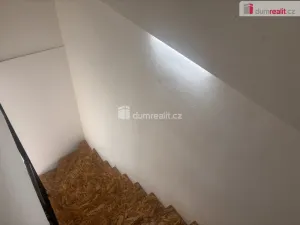 Pronájem atypického bytu, Praha - Běchovice, Podnikatelská, 14 m2