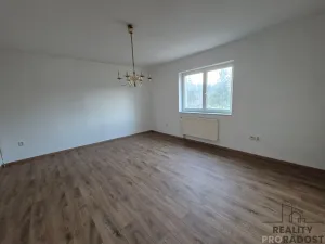 Pronájem bytu 2+1, Návsí, 75 m2