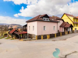 Prodej rodinného domu, Český Krumlov, Hřbitovní, 270 m2