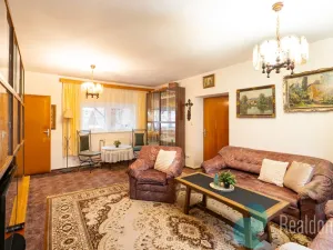 Prodej rodinného domu, Český Krumlov, Hřbitovní, 220 m2