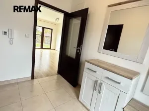 Pronájem rodinného domu, Králův Dvůr, Větrná, 80 m2