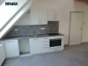 Pronájem bytu 2+kk, Kladno, Maroldova, 76 m2