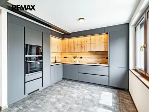 Prodej rodinného domu, Jindřichův Hradec, Spojovací, 183 m2