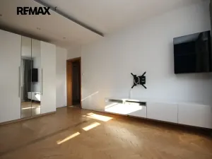 Pronájem bytu 2+1, Praha - Malešice, Troilova, 53 m2