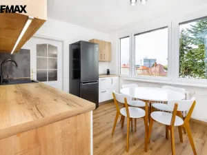 Prodej bytu 3+1, Hradec Králové - Pražské Předměstí, Baarova, 77 m2