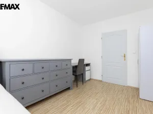 Prodej bytu 3+1, Hradec Králové - Pražské Předměstí, Baarova, 77 m2