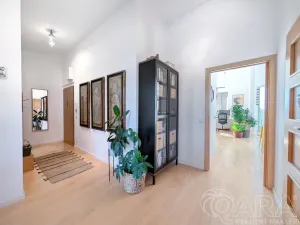 Prodej bytu 3+kk, Praha, Cíglerova, 101 m2