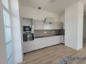 Pronájem bytu 2+kk, Liberec - Liberec V-Kristiánov, 8. března, 60 m2