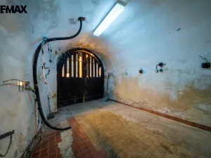 Prodej obchodního prostoru, Cheb, Cechovní, 253 m2