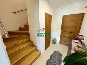 Prodej rodinného domu, Praha - Újezd nad Lesy, Novosibřinská, 220 m2