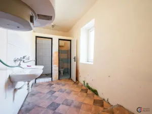 Prodej kanceláře, Hlavečník, 378 m2