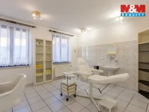 Prodej obchodního prostoru, Postoloprty, Marxovo náměstí, 440 m2