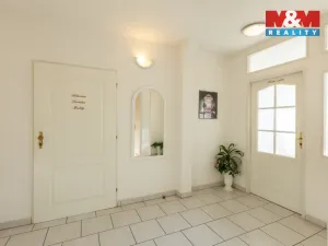 Prodej obchodního prostoru, Postoloprty, Marxovo náměstí, 440 m2