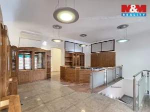 Pronájem obchodního prostoru, Karlovy Vary, Koptova, 57 m2