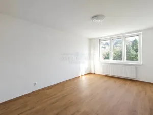 Prodej bytu 3+kk, Karlovy Vary - Drahovice, Východní, 61 m2