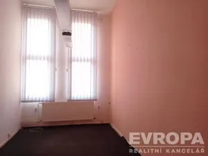 Pronájem skladu, Liberec, Hanychovská, 30 m2