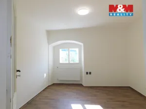 Pronájem bytu 3+1, Cheb, Dlouhá, 89 m2